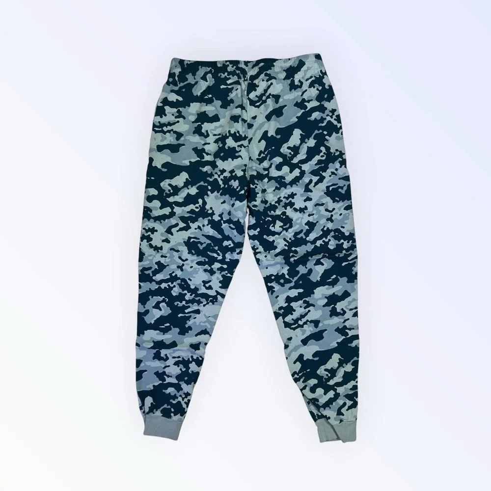 Under Armour Rival Fleece Blue Camo Joggers Pants 1382293-781 Mens LARGE
